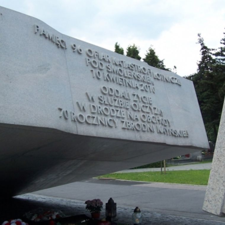 Pomnik ofiar katastrofy lotniczej - Powązki